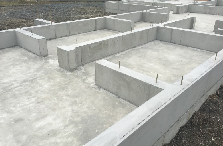 基礎完成